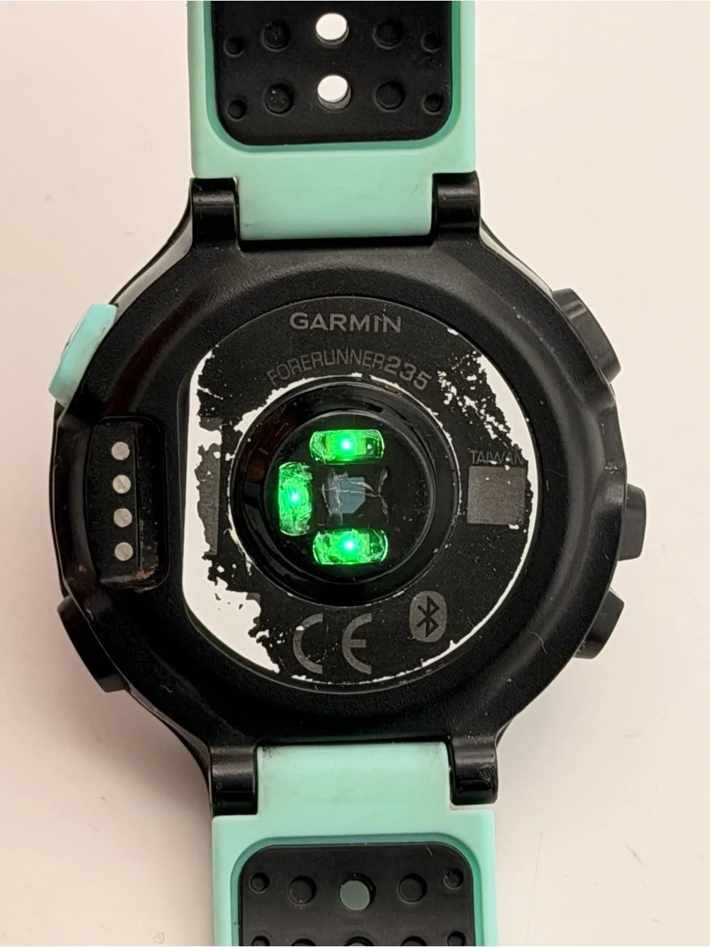 Garmin Forerunner 235, Tested, Charger Included, Green & Black, Good, Smartwatch